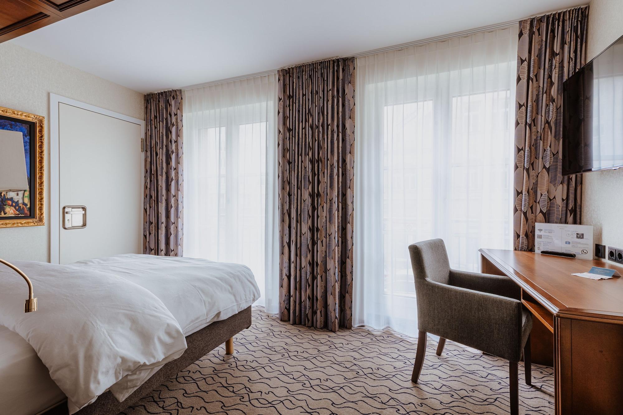 Advastay By King's Hotel