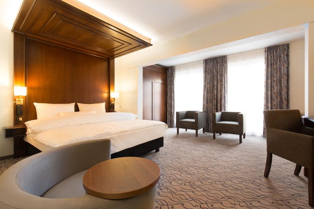 Hotel Advastay By King's 4*