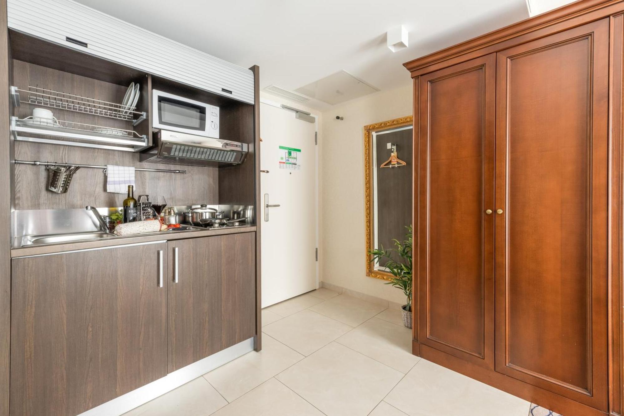 Advastay By King's 4* München